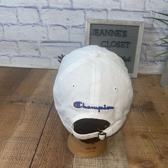 Champion white strap back hat - Picture 2 of 6